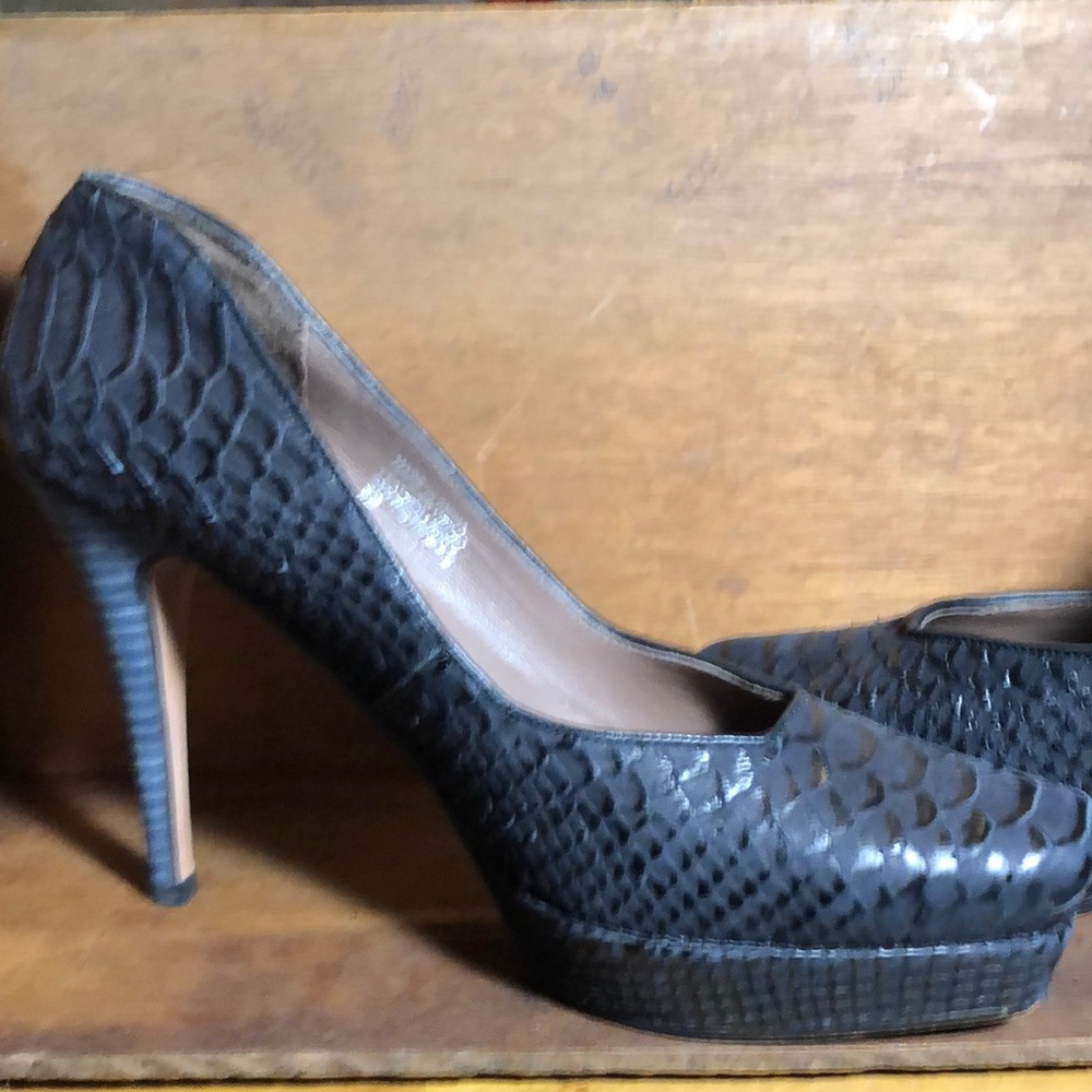 High heel and platform leather Croc skin Shoe